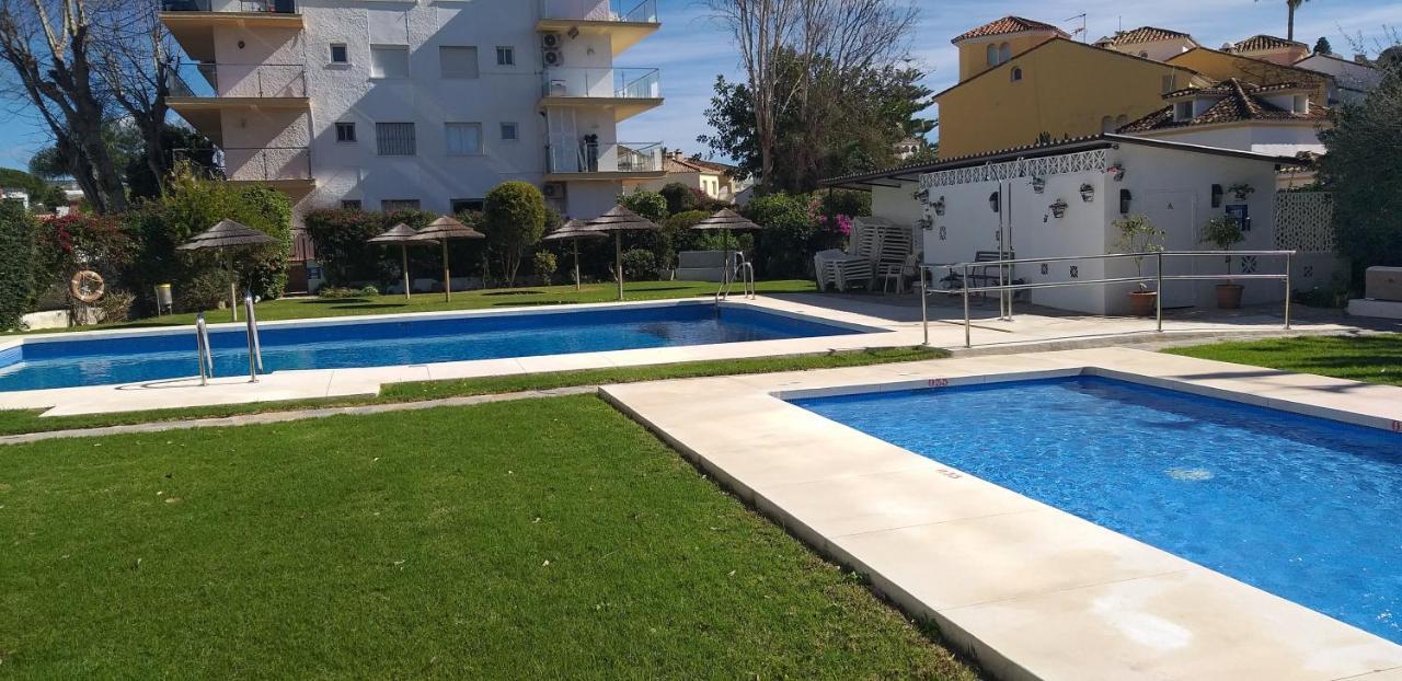 マルベーリャApartamento En La Milla De Oro, A 100M De La Playaアパートメント エクステリア 写真